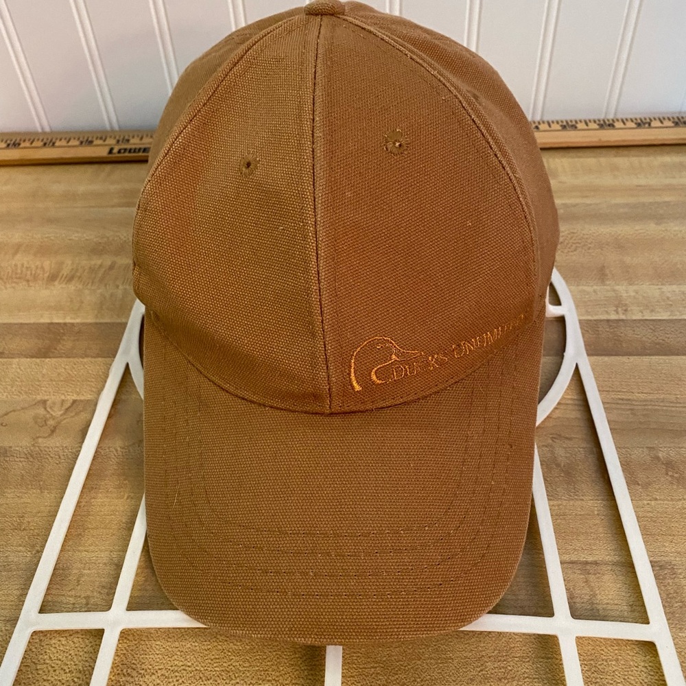 Preowned Ducks Unlimited Men’ Hat/Cap. Rust Color. Adjustable Avery Head wear…